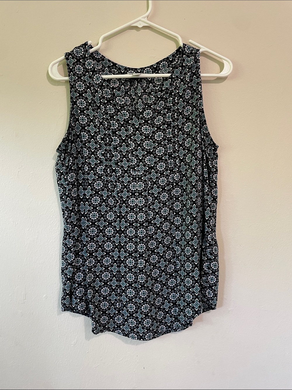 croft & barrow Black Tank with Teal and White Medallion Print. Size small.